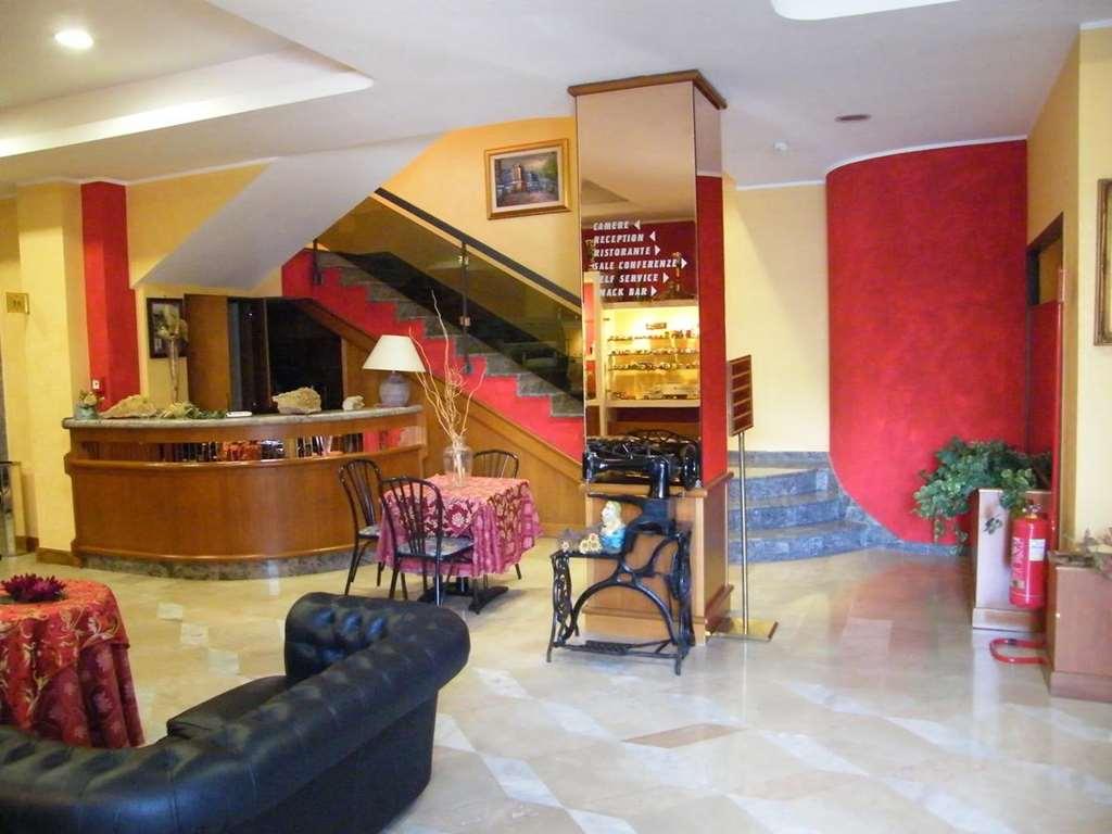 Hotel Residence Memmina Frosinone Inreriör bild