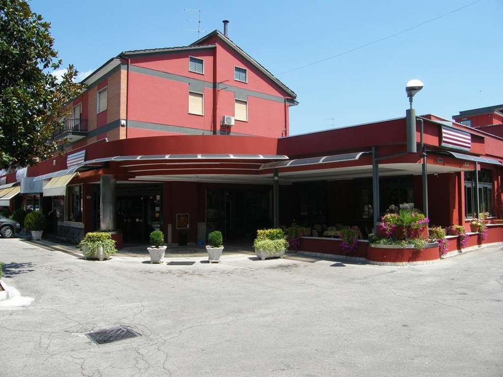 Hotel Residence Memmina Frosinone Exteriör bild